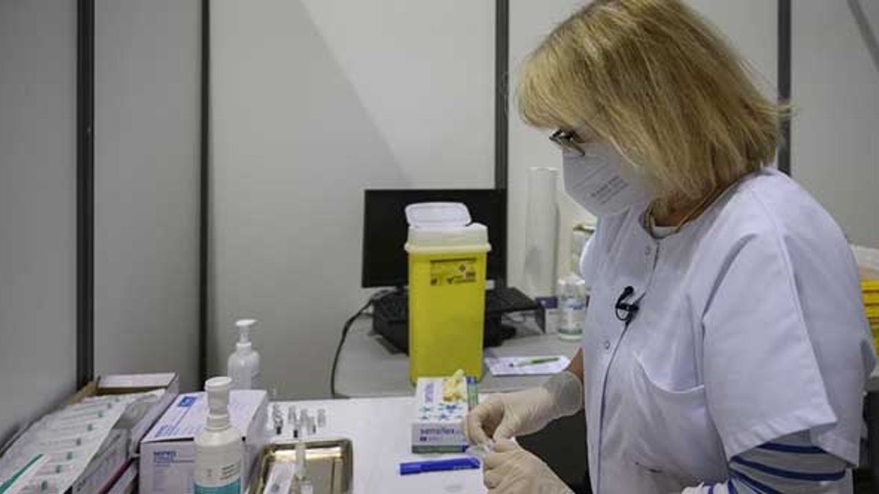 AB, Kovid-19 aşısı ihracat sınırlamasından Kuzey İrlanda'yı çıkardı