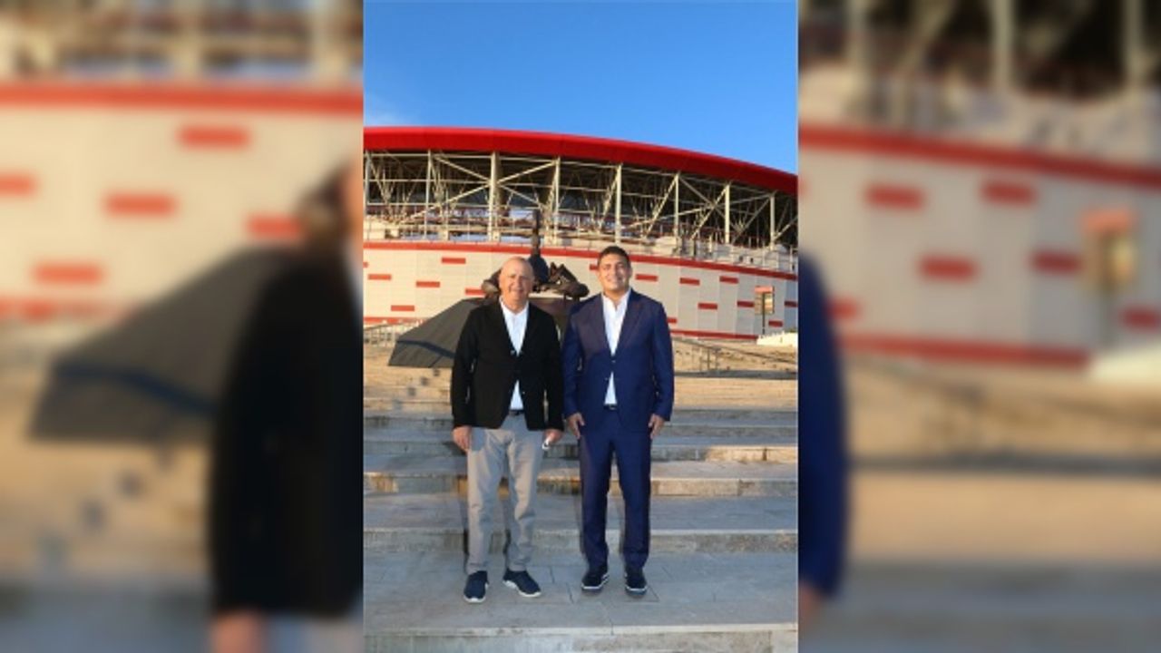 Antalyaspor'da eski başkan Ali Şafak Öztürk için veda töreni düzenlendi