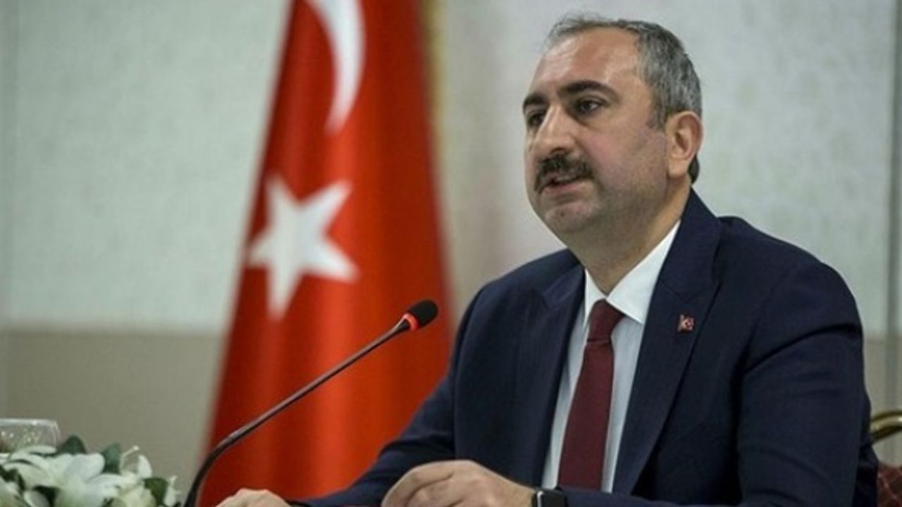 Bakan Gül darbe imalarına sert çıktı!