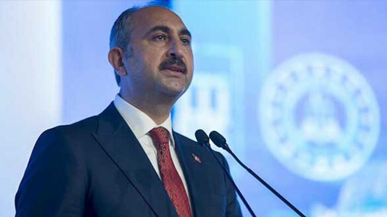 Bakan Gül sert konuştu: Tutuklama siparişi verenlere sesleniyorum!