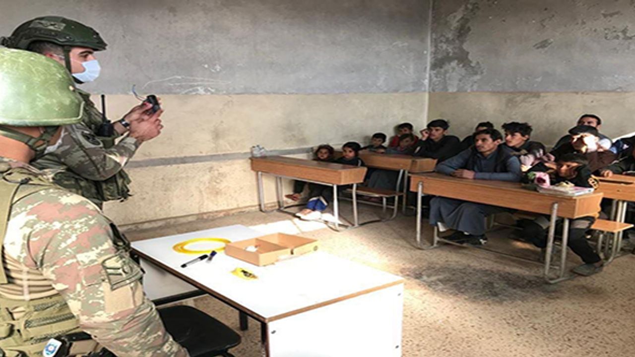 Barış Pınarı bölgesinde çocuklara mayın ve EYP'lere karşı korunma için eğitim veriliyor