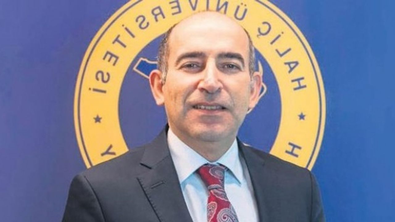 Prof. Dr. Melih Bulu istifa mı etti? Sosyal medyadan açıkladı...