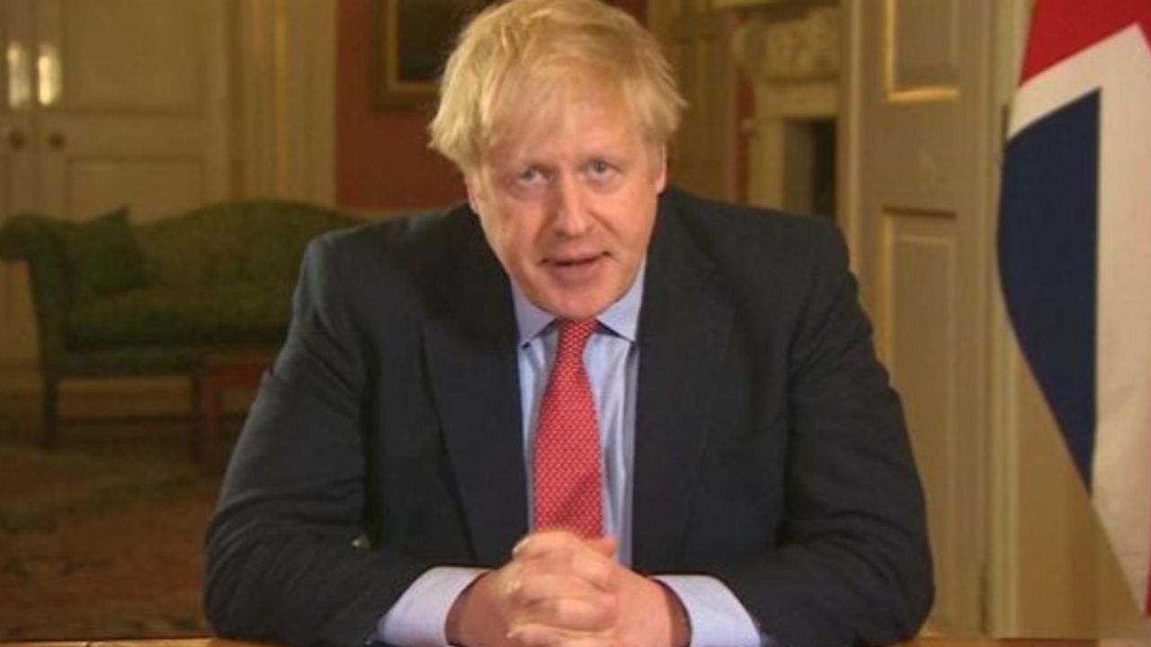 Johnson'dan uçakta gözaltına alınan Belaruslu gazetecinin serbest bırakılması çağrısı