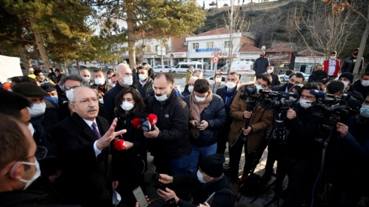 Kılıçdaroğlu, Kırşehir'de gazetecilerin sorularını cevapladı