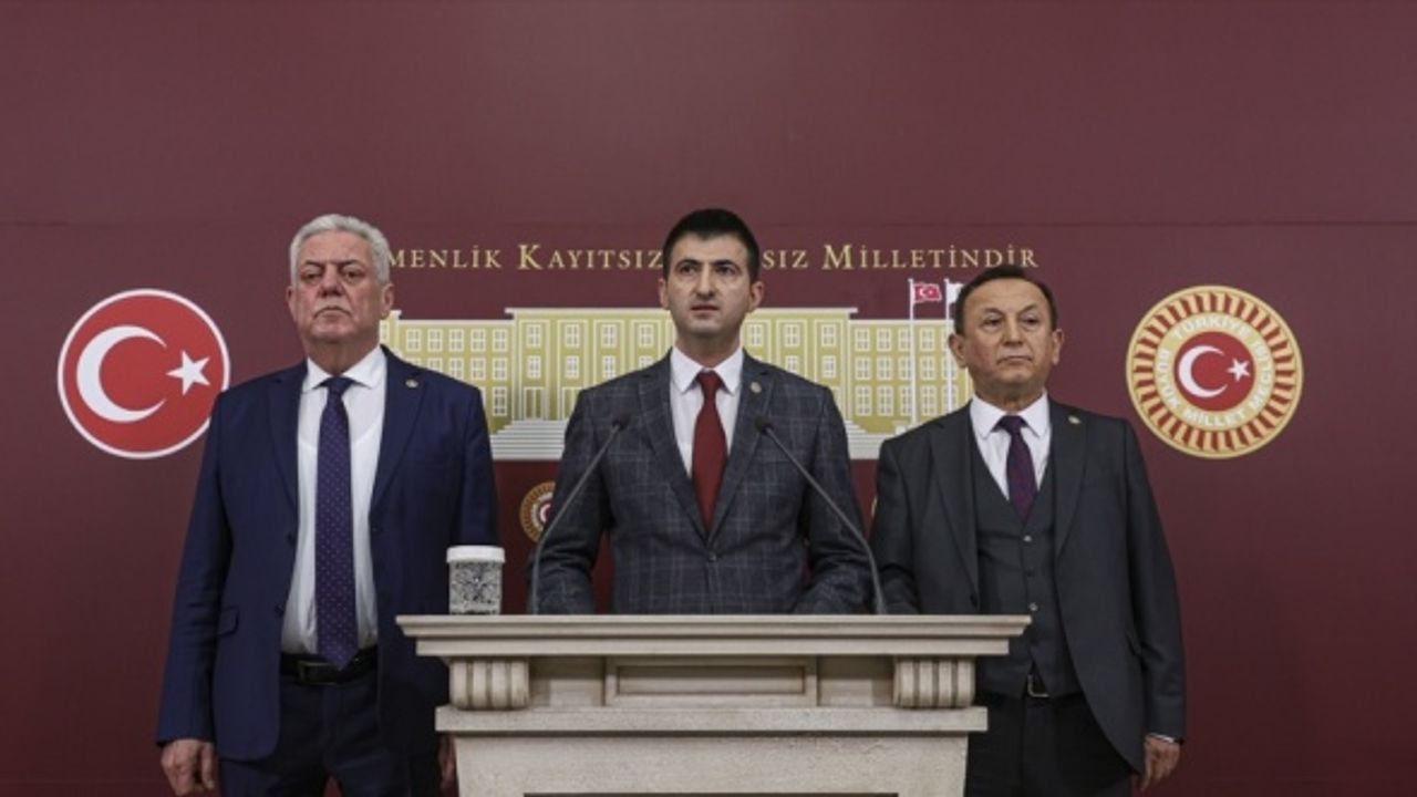 CHP'den istifa eden Çelebi: CHP yönetimindeki keyfiyet kan kusup...