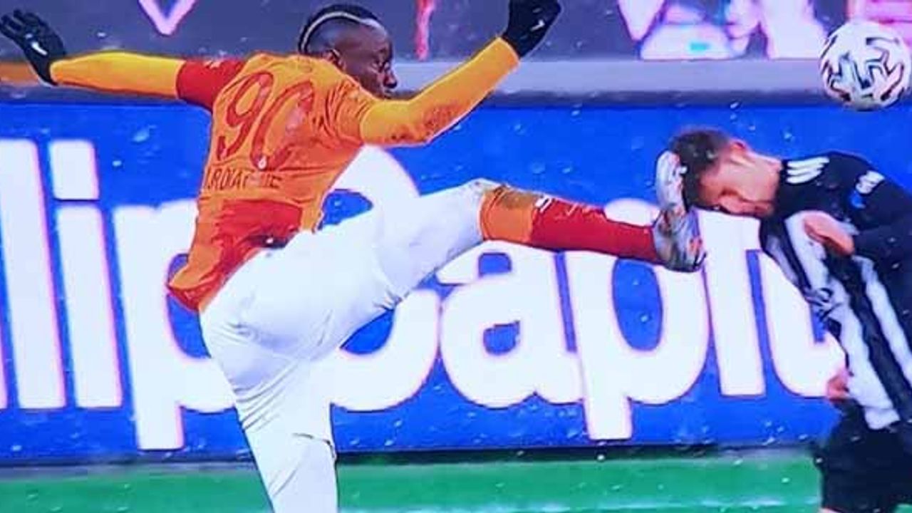 Diagne böyle kırmızı kart gördü!