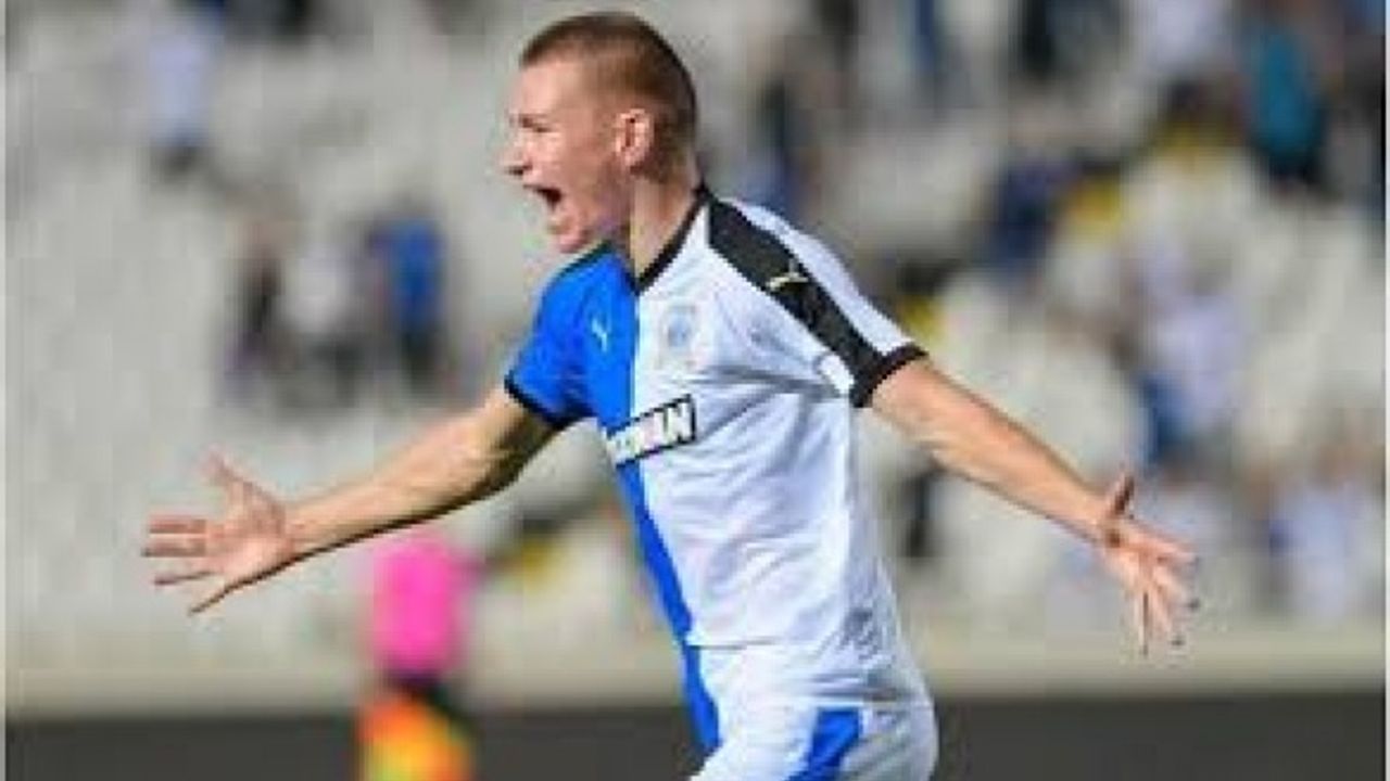 Fenerbahçe'nin yeni stoperi İstanbul'a geldi!