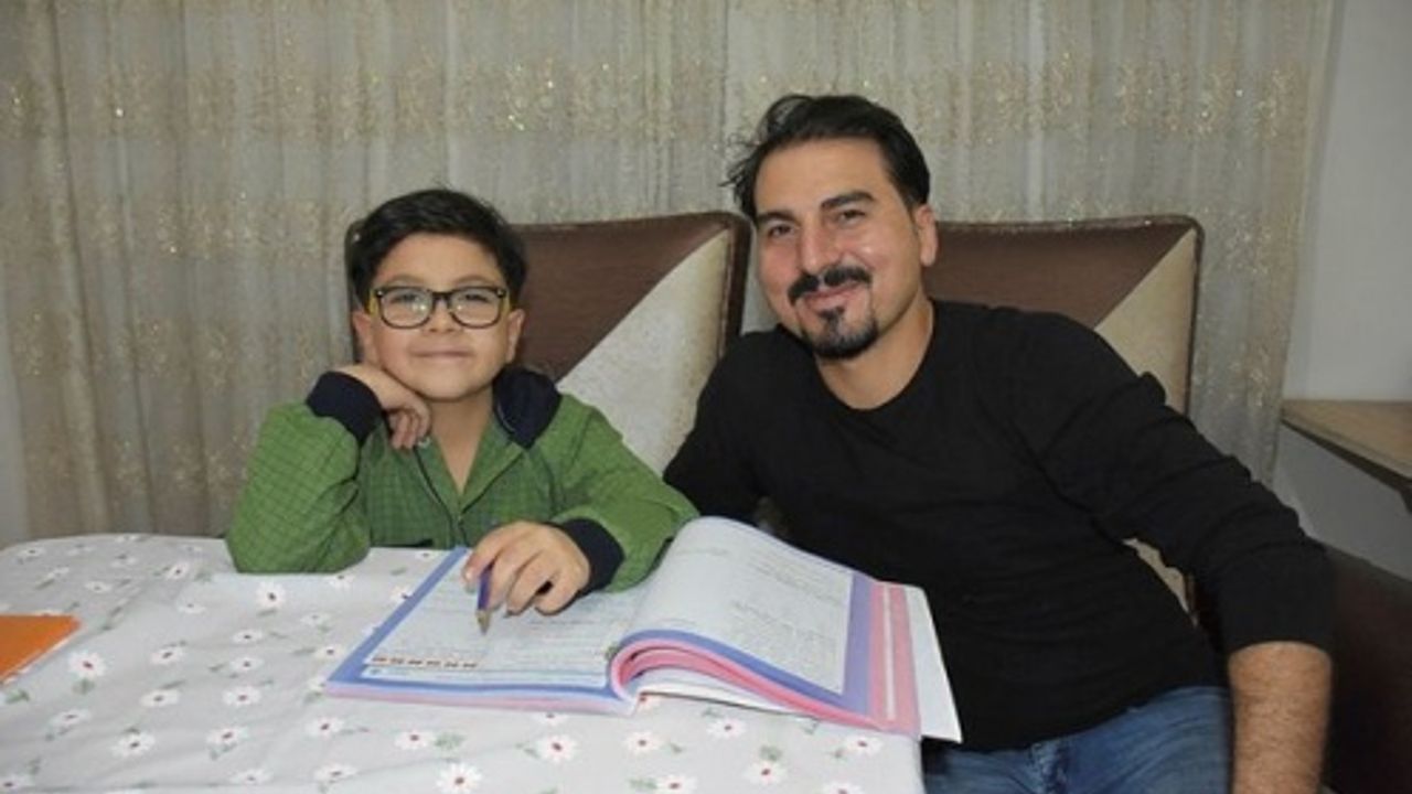 Hakkari'den güzel bir haber! 8 yaşındaki Yusuf  dünya Matematik şampiyonu oldu!
