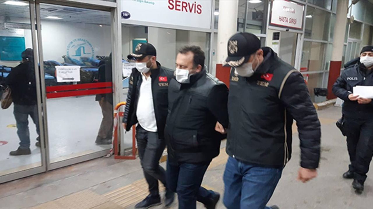 İzmir'de FETÖ'nün TSK yapılanmasına operasyon