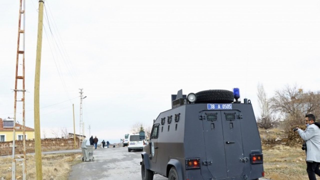 Tüfekle havaya rastgele ateş eden şüpheli özel harekat polislerince yakalandı