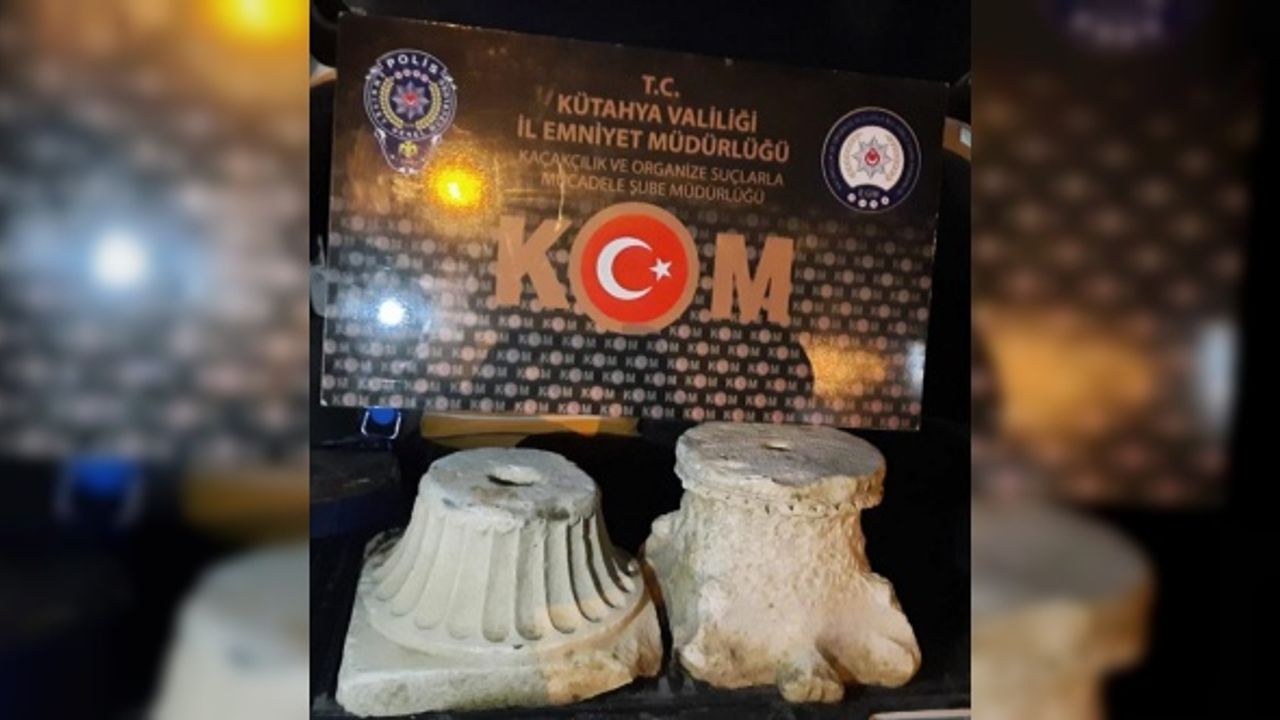 Kütahya'da tarihi eser kaçakçılığı operasyonunda iki sütun başlığı ele geçirildi