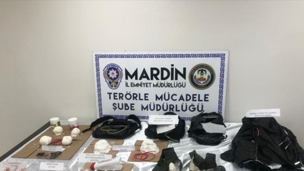 Mardin'de patlayıcılarla ülkeye girmeye çalışan 2 terörist yakalandı