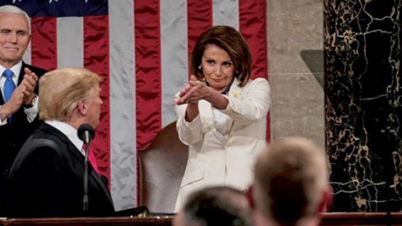 Pelosi'den "Trump görevden alınmazsa azil sürecine başlıyoruz" mesajı