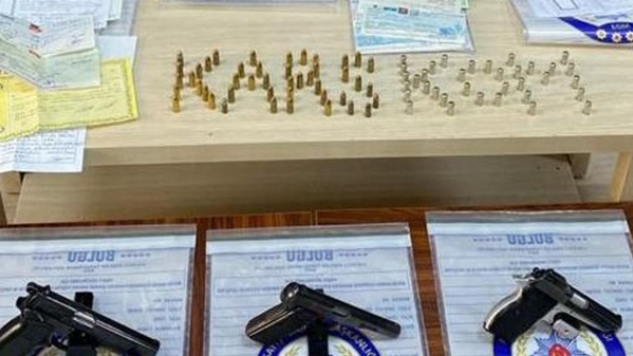 Polis tefecilerin tepesine bindi! İşte ele geçirilenler