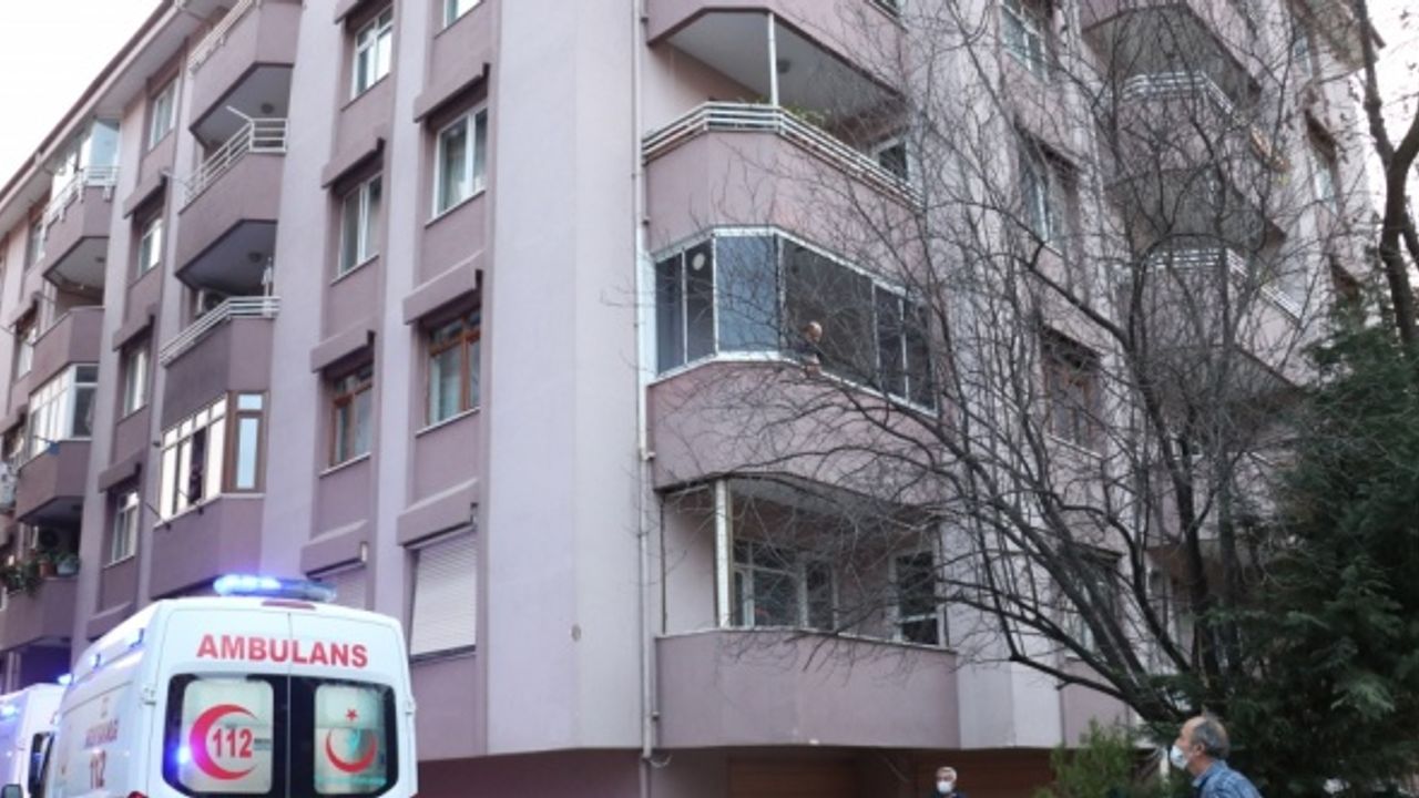 Sakarya'da kavga eden 2 kardeş birbirlerini bıçakla yaraladı