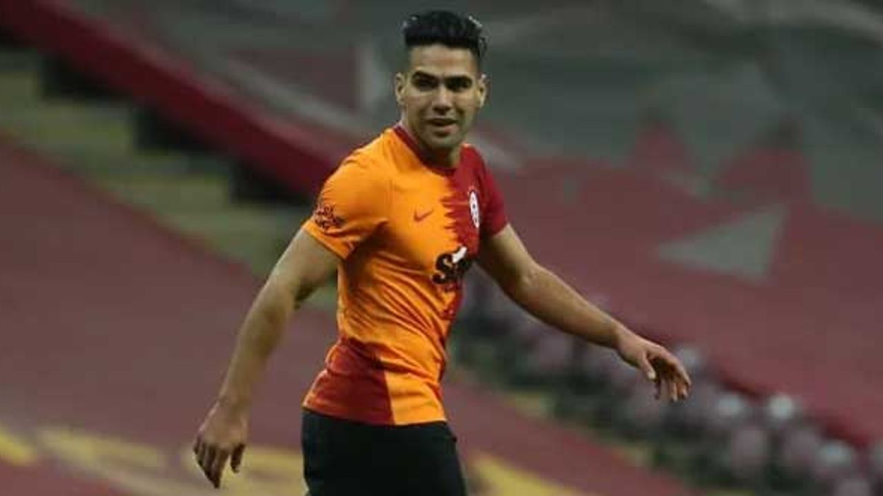 Galatasaray'ın yıldızı Falcao sezonu kapattı!