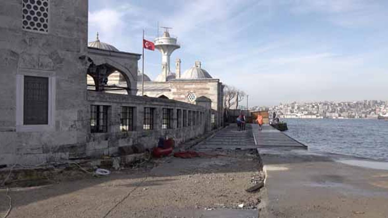 Vakıflar Genel Müdürü Ersoy'dan İBB'ye Şemsi Paşa Camii çağrısı