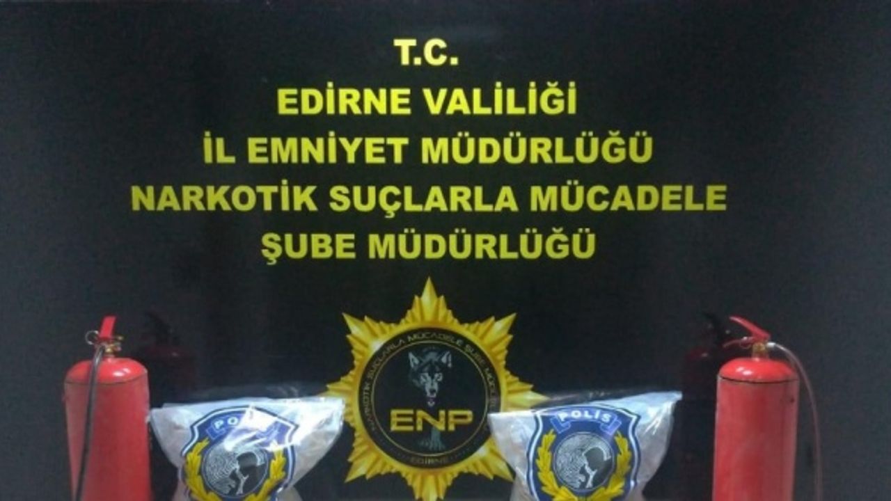 Yangın söndürme tüplerinden 15 kilo eroin çıktı