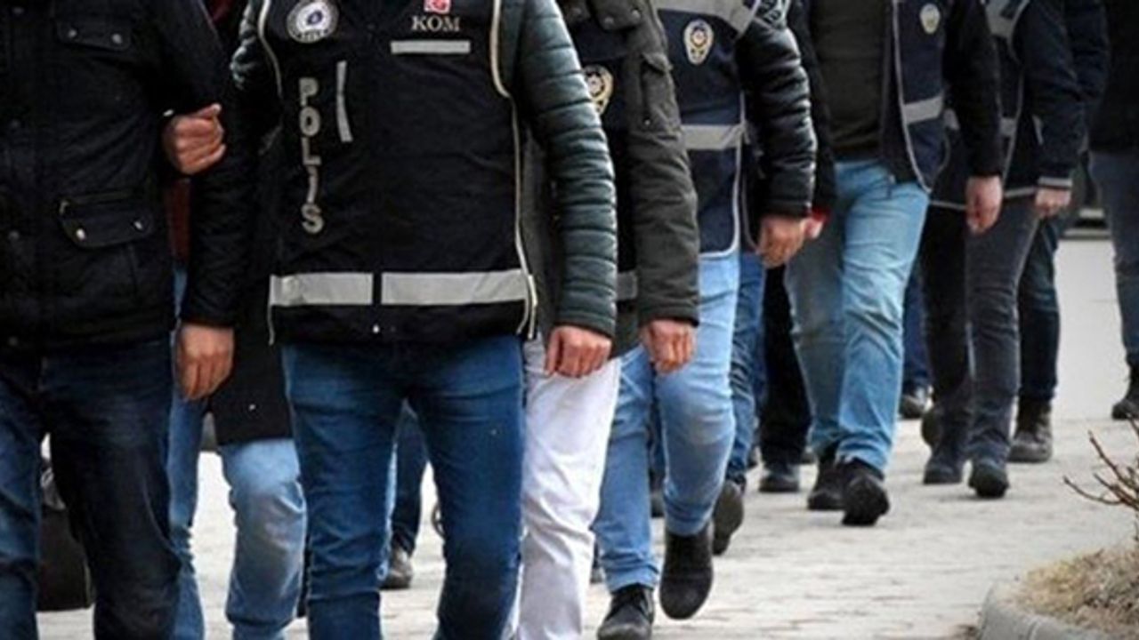42 ilde FETÖ'nün TSK yapılanmasına yönelik operasyon