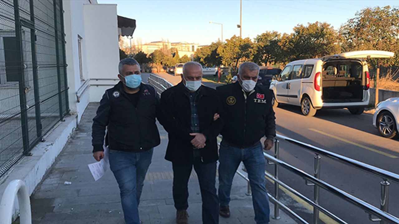 Adana merkezli 11 ilde FETÖ operasyonu