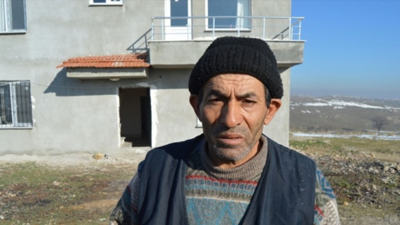 Afyonkarahisar'da 4 gündür haber alınamayan iki kız kardeşten biri bulundu