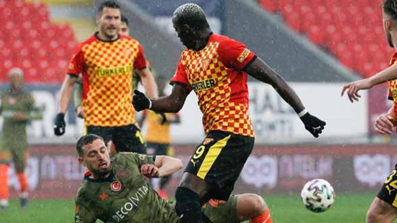 Başakşehir'de 'Kocaman' hayal kırıklığı! Küme düşme hattına yerleşti...