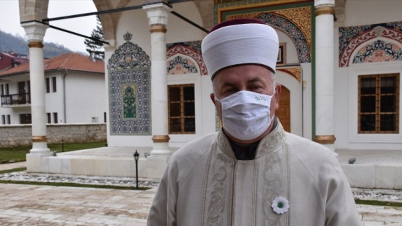 Bosna Hersek'teki tarihi Alaca Cami'nin minaresinde mermi izleri