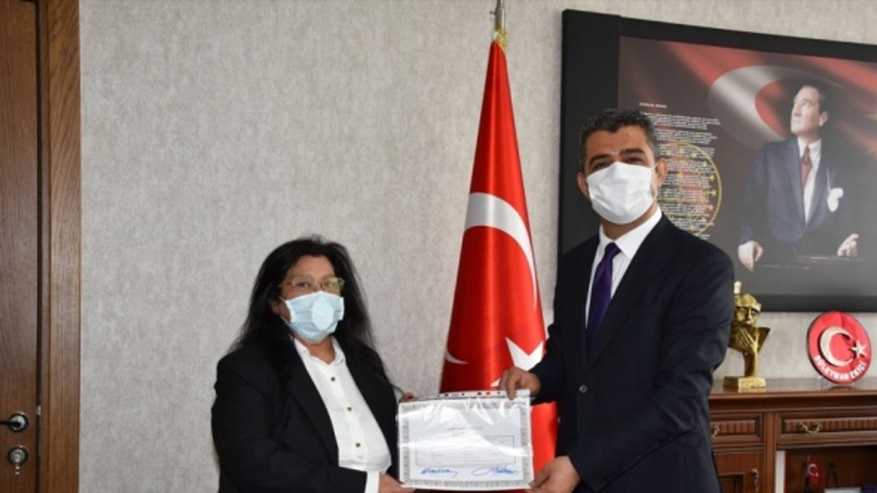 Denizli'de 66 yaşında liseyi bitiren kadının yeni hedefi tıp fakültesi