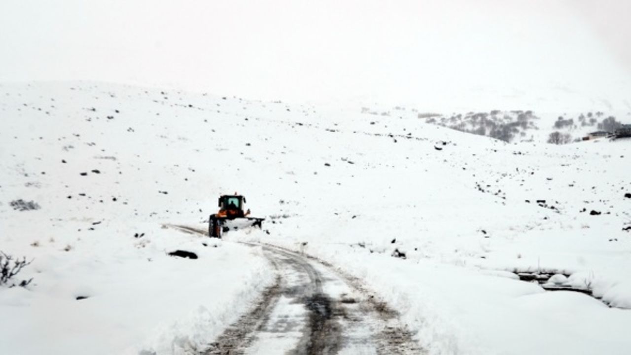 Doğu'daki 4 ilde 612 yerleşim birimine ulaşım sağlanamıyor