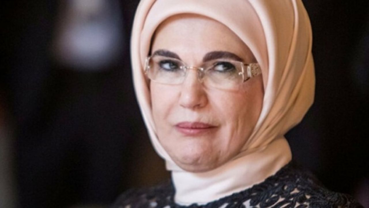 Emine Eroğan'dan Berat Kandili mesajı:
