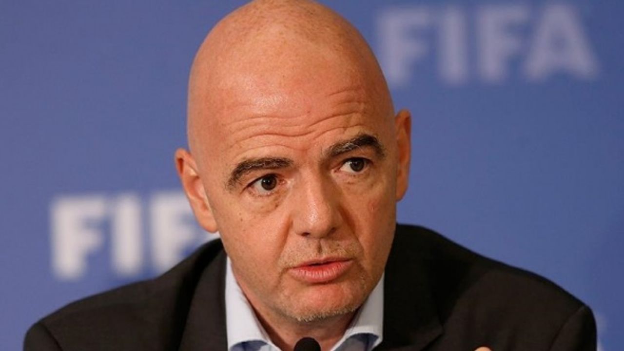 FIFA Başkanı Infantino: Katar'da düzenlenecek 2022 FIFA Dünya Kupası'nın tamamen dolu statlarda oynanacak