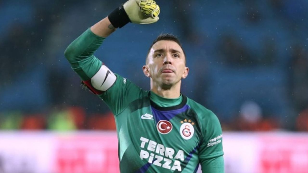 Galatasaray Muslera'yı bırakmak istemiyor!