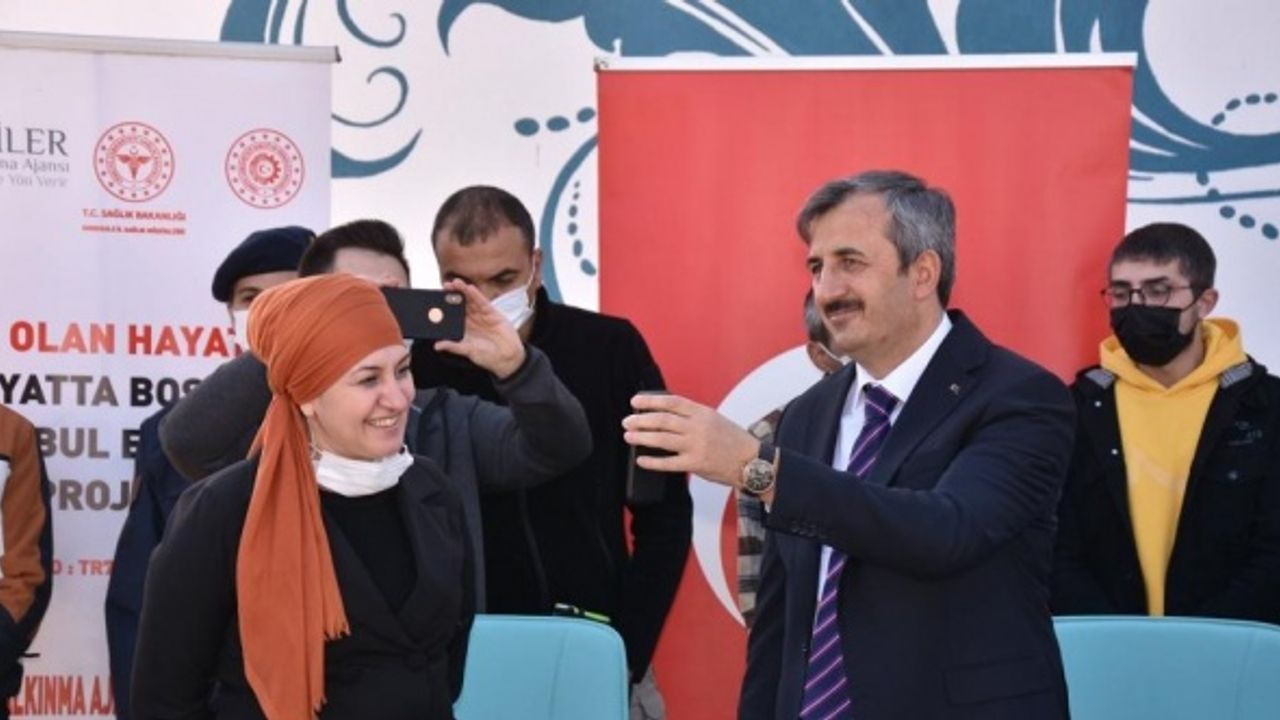 Bakan Soylu, Kırıkkale'de çocukları uyuşturucu tedavisi gören annelerle telefonda görüştü