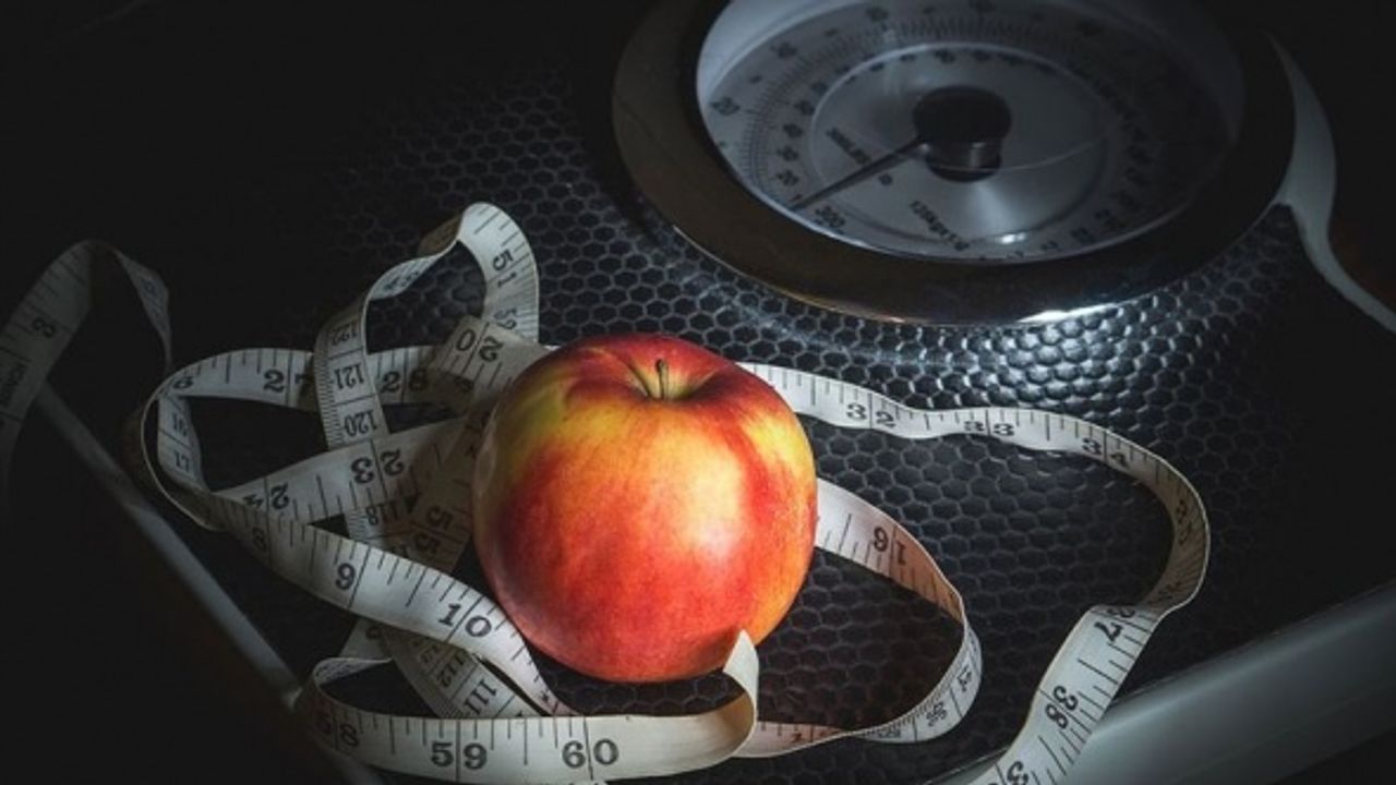 İngiltere'de obezite nedeniyle ölüm oranı, sigaraya bağlı ölümleri geçti