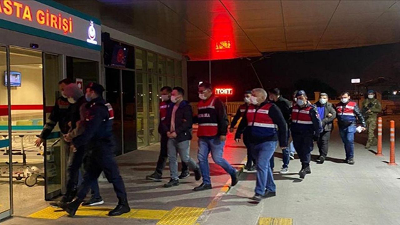 İzmir'de FETÖ'nün TSK yapılanmasına operasyon: 130 gözaltı