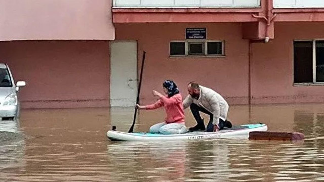 İzmir'de selden zarar görenler sokağa çıkma yasağından muaf tutulacak