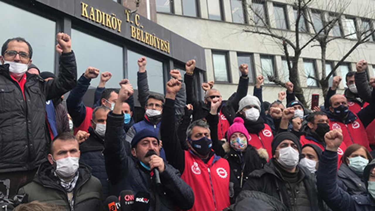Kadıköy Belediyesi’nde grev yapan işçilerden İBB ekiplerine tepki