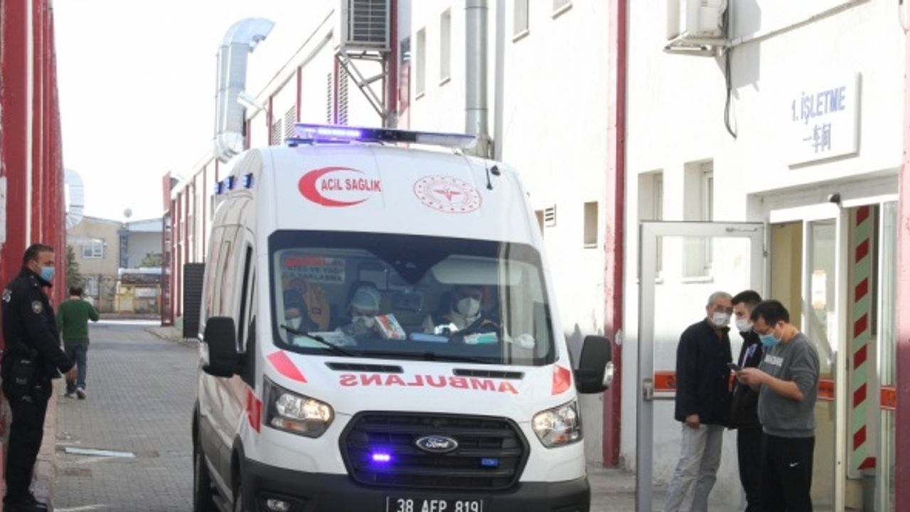 Kayseri'de iplik fabrikasında çıkan yangında 4 işçi dumandan etkilendi