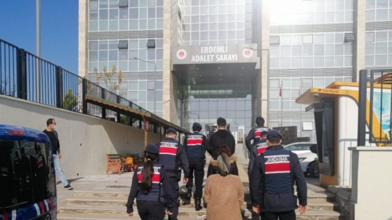 Temizlik için gittikleri evleri soyan 3 zanlı tutuklandı