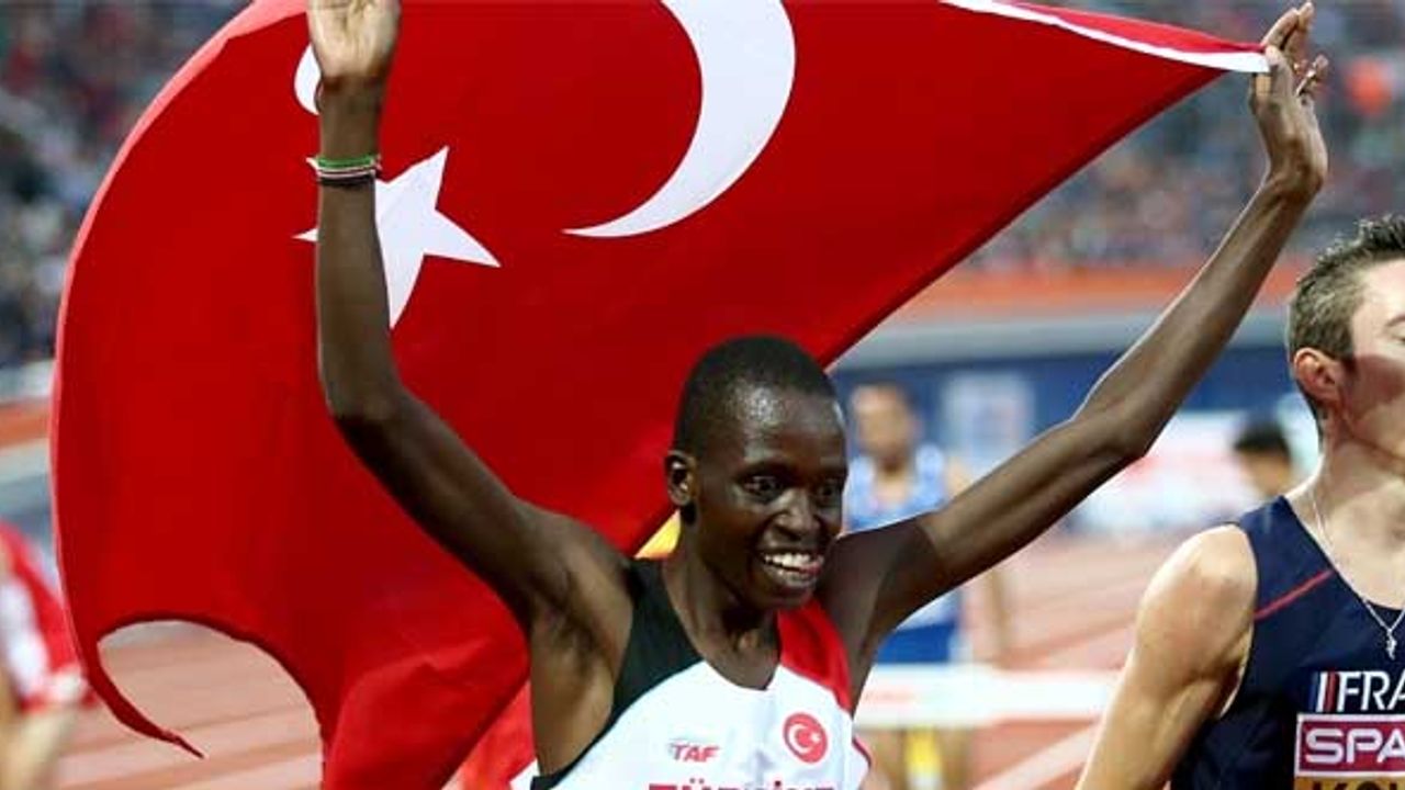 Milli atlet Aras Kaya'nın altın madalyası Türkiye'ye gönderildi