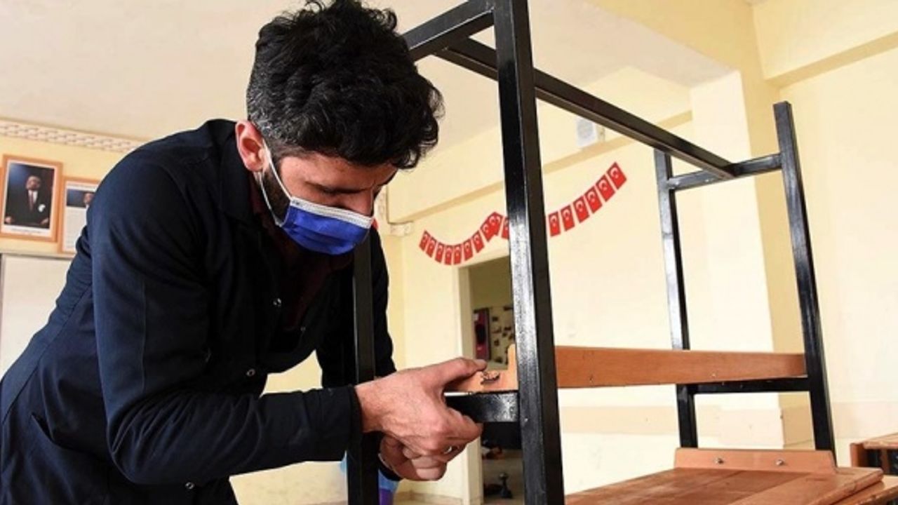Muş'ta 'Mobil Onarım Ekibi' 86 köy okulunu yüz yüze eğitime hazırladı