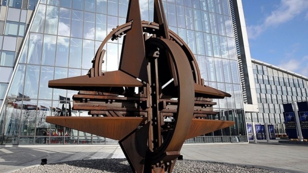 NATO'dan Ermenistan'a demokrasi çağrısı