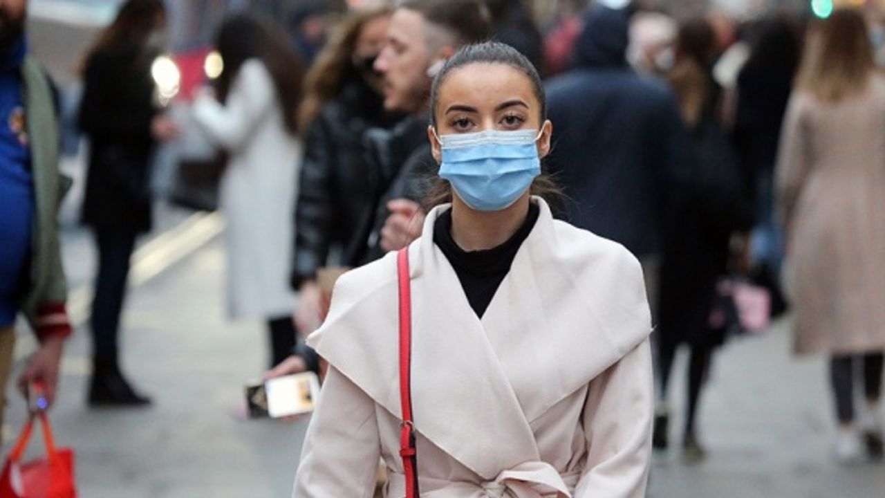 İsrail'de açık alanlarda maske zorunluluğu kaldırılıyor