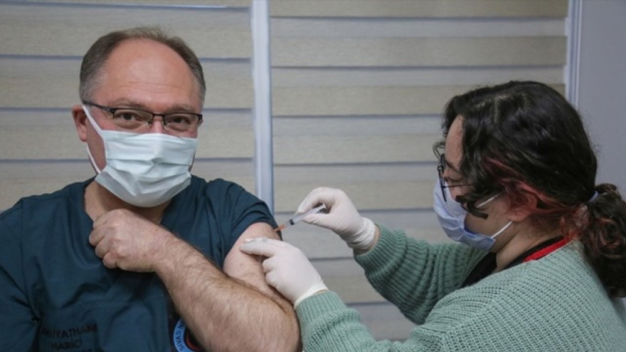 Sivas Belediye Başkanı Hilmi Bilgin koronavirüs aşısı oldu