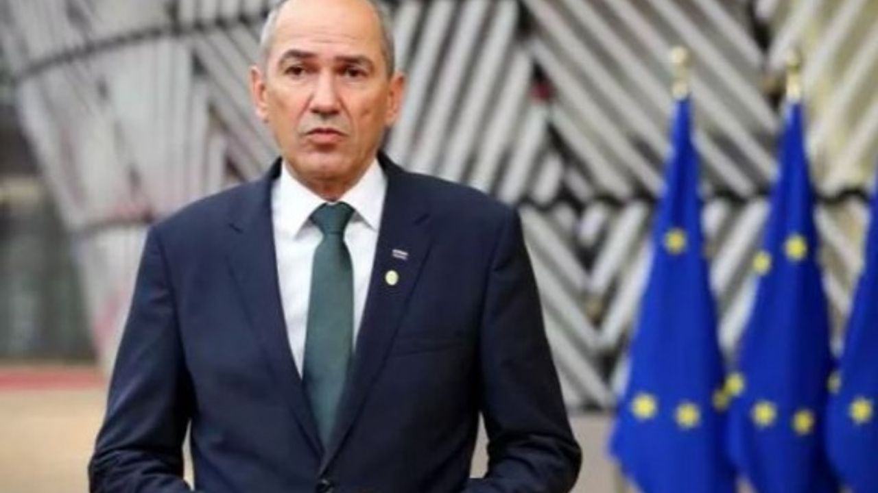 Slovenya Başbakanı'ndan tepki çeken Kur'an paylaşımı!