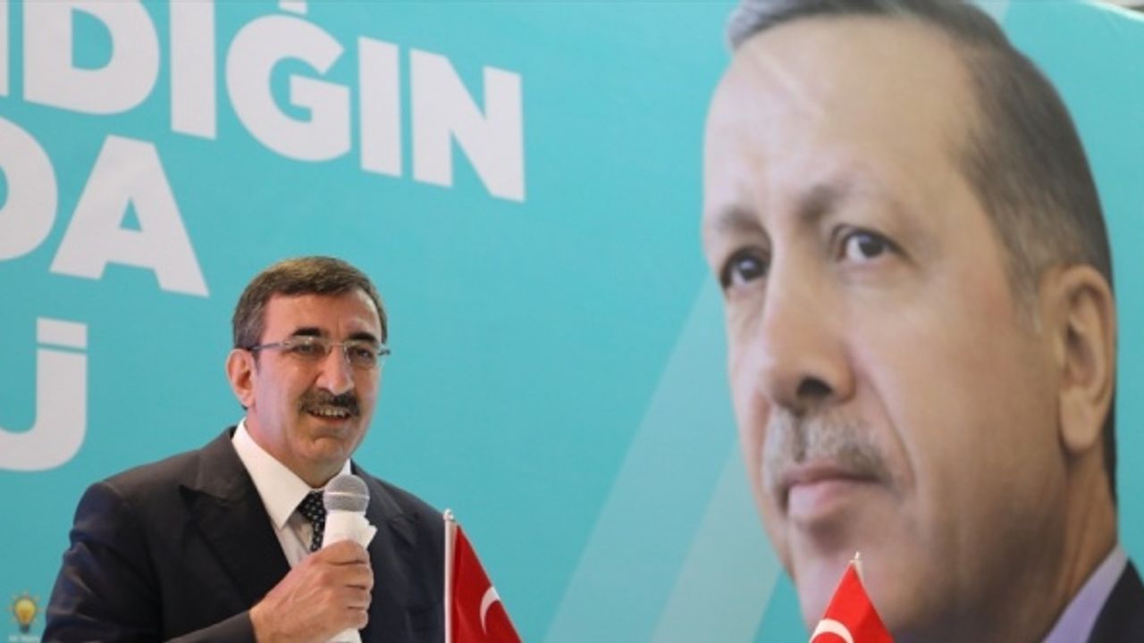Cevdet Yılmaz: Çukurla, gezilerle, talanlarla, 15 Temmuz ihanetiyle durduramadılar!