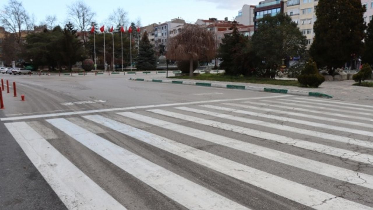Trakya'da Kovid-19 tedbirleri kapsamındaki sokağa çıkma kısıtlamasına uyuluyor