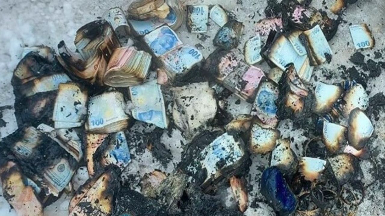 Yüz binlerce lira ve altın yanarak kül oldu!