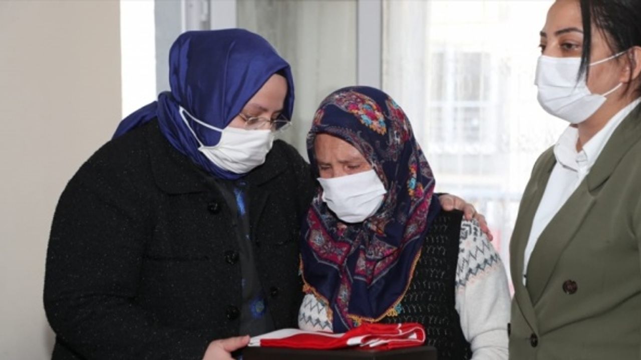 Bakan Selçuk, Hatay'da ziyaretler gerçekleştirdi