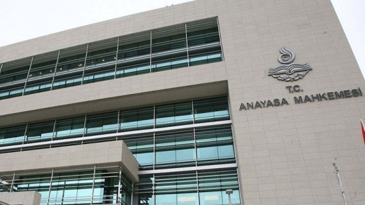 Anayasa Mahkemesi emekliler için o şartı kaldırdı!